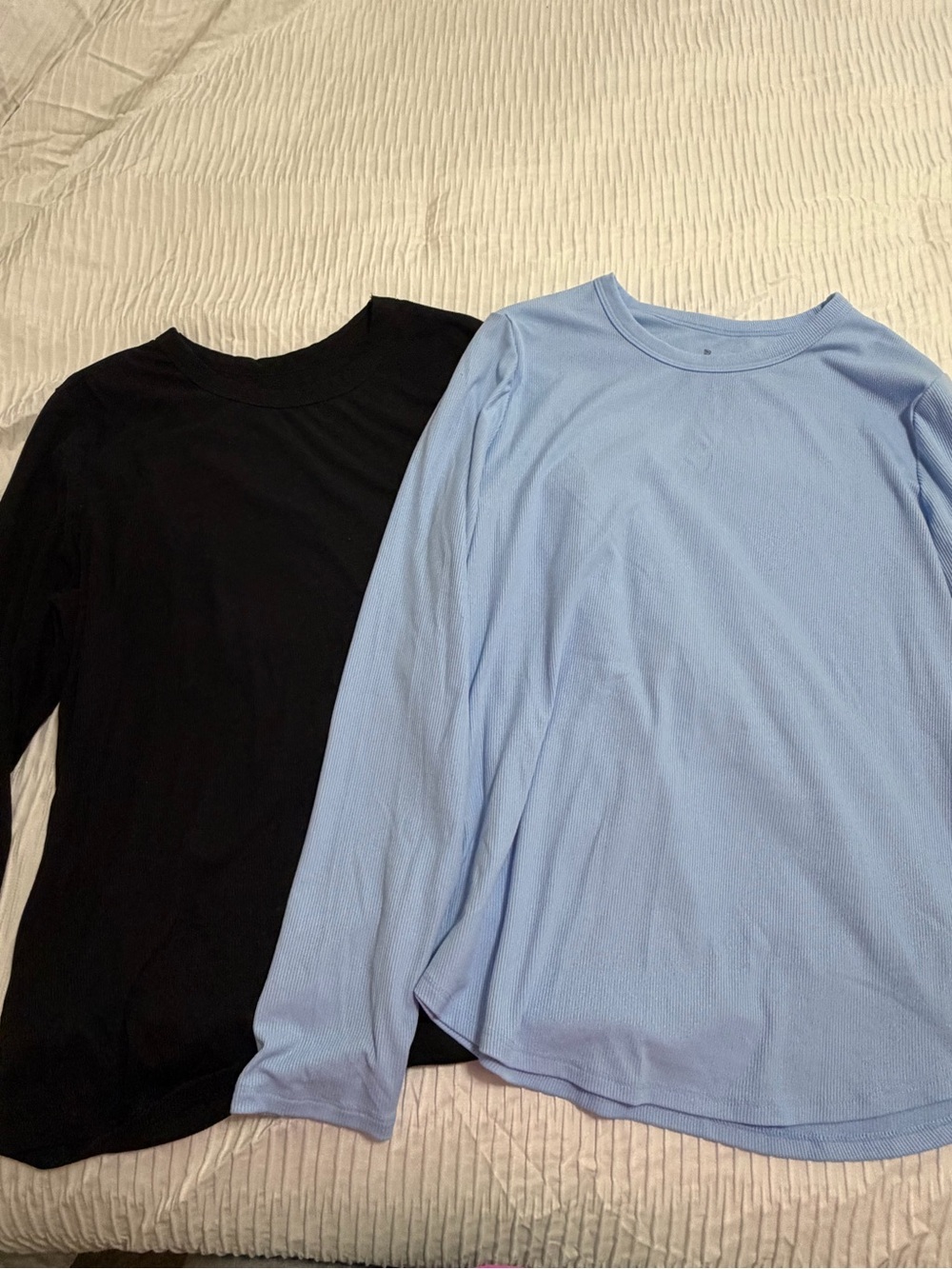 No Boundaries Women’s Ribbed Long-Sleeve